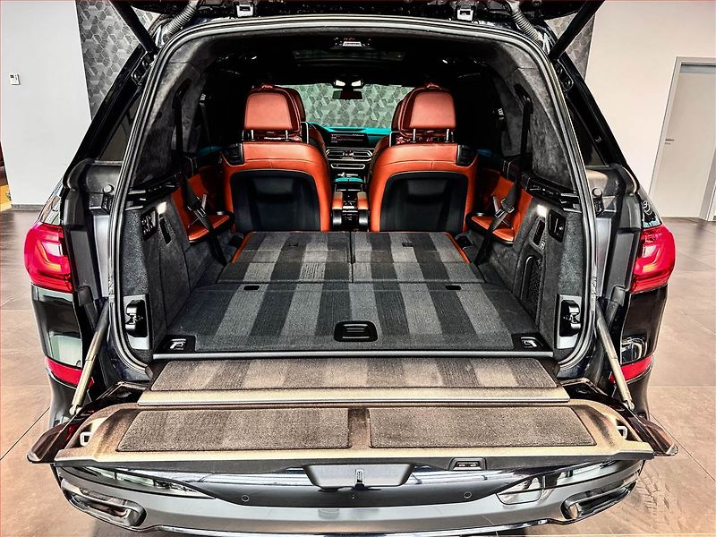 BMW X7 (2021) xDrive40i - fotka 10 z 24