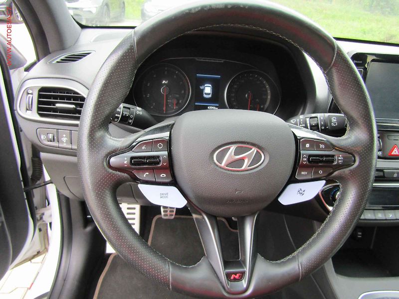 Hyundai i30 (2020) 2.0 i, serviska - fotka 14 z 20