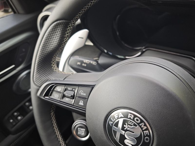 Alfa Romeo Tonale (2026) 1,5 Sport Speciale 1,5T 175 PS - fotka 35 z 41