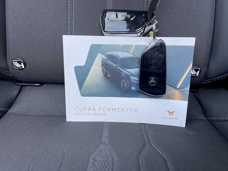 Cupra Formentor (2023) 1.5 TSI 110 kW DSG Basis - fotka 34 z 35
