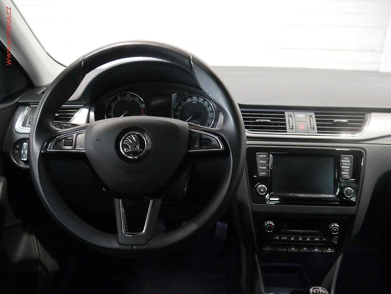 Škoda Rapid (2019) 1.0 TSi, 2.maj,ČR, Navi - fotka 11 z 19
