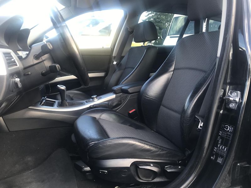 BMW Řada 3 325i 160 KW,MAN,NAVI.... - fotka 9 z 16