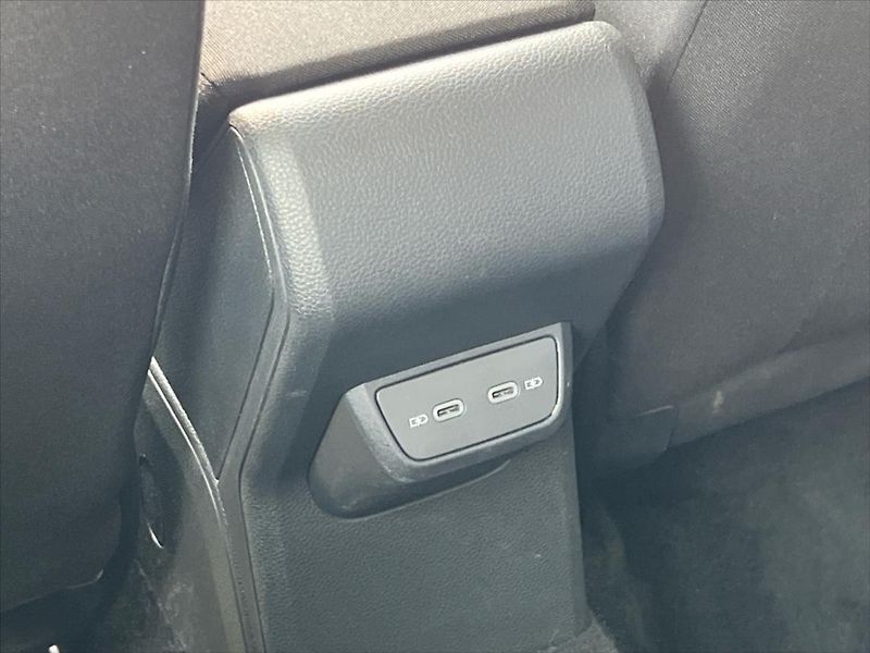 Volkswagen Taigo 1,0 TSi 85kW PEOPLE - fotka 21 z 25
