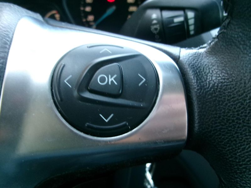 Ford C-MAX (2012) 1,6TDCi AC TEMP ALU BT - fotka 18 z 30
