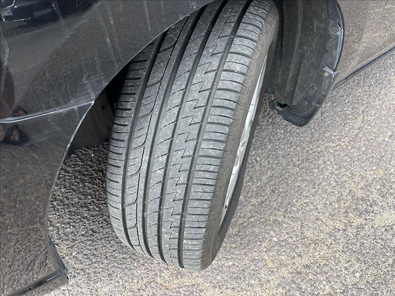 Mazda 5 1,8 i 7.MÍST KLIMA SERVIS - fotka 37 z 41