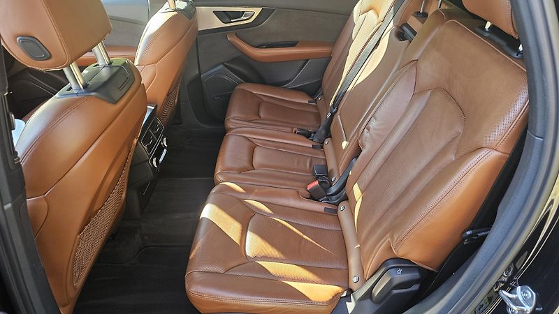 Audi Q7 (2017) 3.0 TDI, CZ, 7míst, Matrix... - fotka 5 z 28