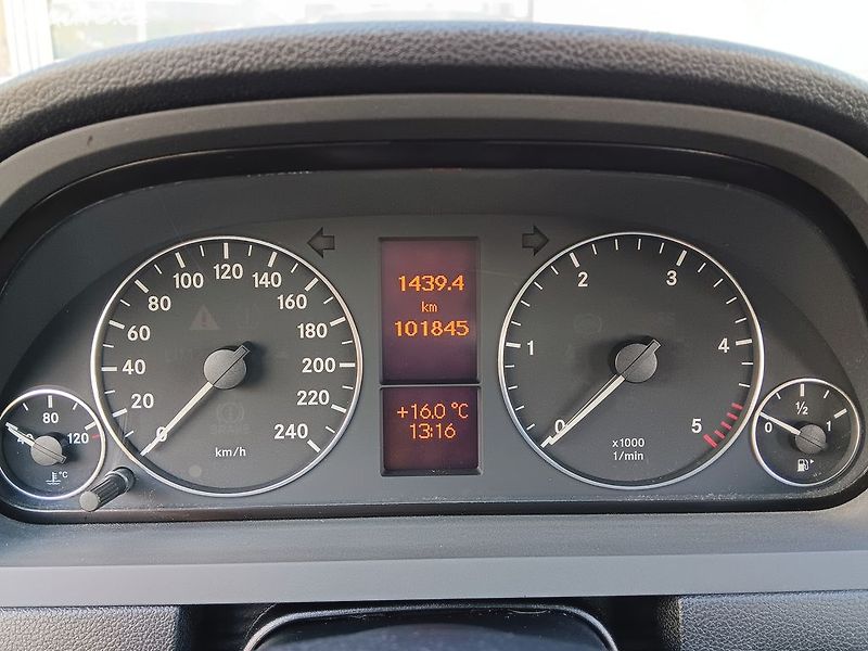 Mercedes-Benz Třídy A 160 CDI 60kW ČR 1.MAJITEL - fotka 13 z 24