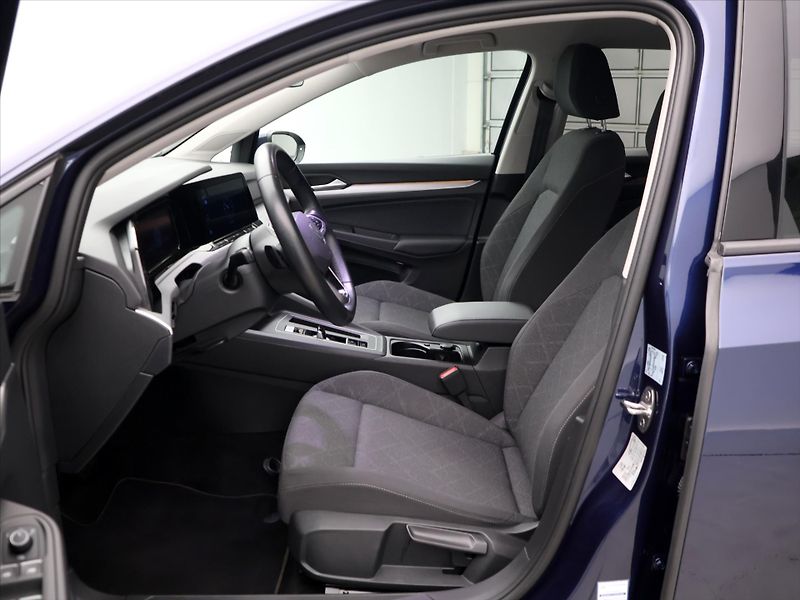 Volkswagen Golf 1,5 1.5 TSI 110 kW DSG Variant - fotka 10 z 35