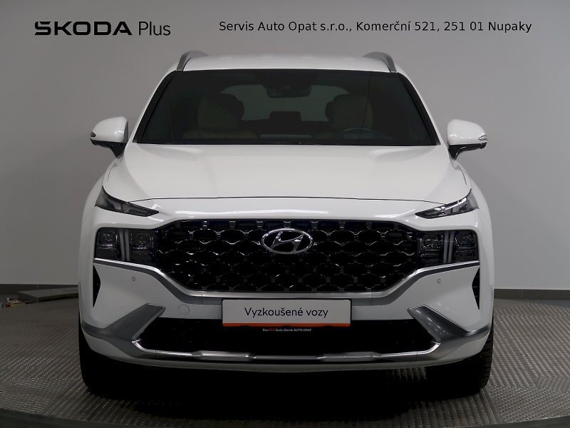 Hyundai Santa Fe (2021) LUXURY 2.2CRDi 4x4 DCT - fotka 4 z 39