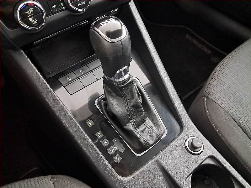 Škoda Octavia (2017) 1.6 TDI, Automat, Tempomat - fotka 16 z 20