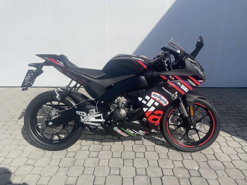 Aprilia (2026) RS 125 GP Replica EU5+ - fotka 2 z 12