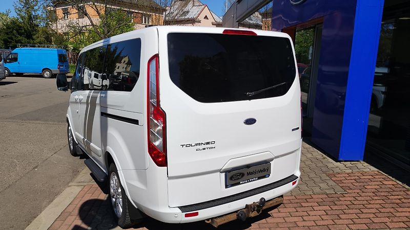 Ford Tourneo Custom (2020) - fotka 7 z 26