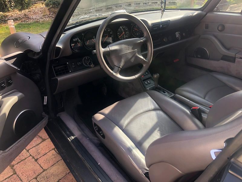 Porsche 911 (1995) Porsche 911 Carrera2 tiptronic - fotka 8 z 12