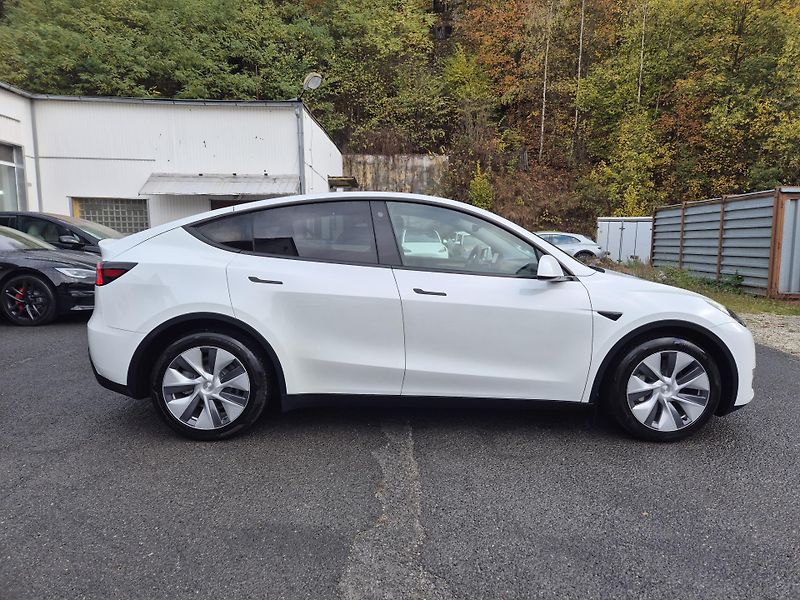 Tesla Model Y LONG RANGE DUAL MOTOR TZ 95,0% - fotka 7 z 49