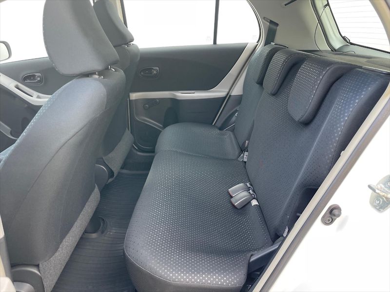 Toyota Yaris 1,0 Dream - fotka 10 z 15
