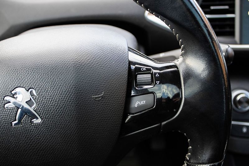 Peugeot 308 - fotka 20 z 36