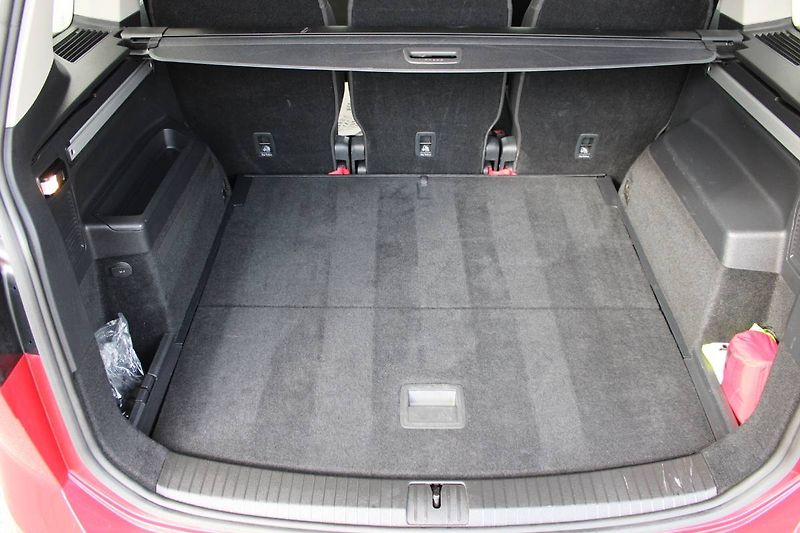 Volkswagen Touran (2022) 2.0 TDI 110kW DSG LED tažné - fotka 23 z 35
