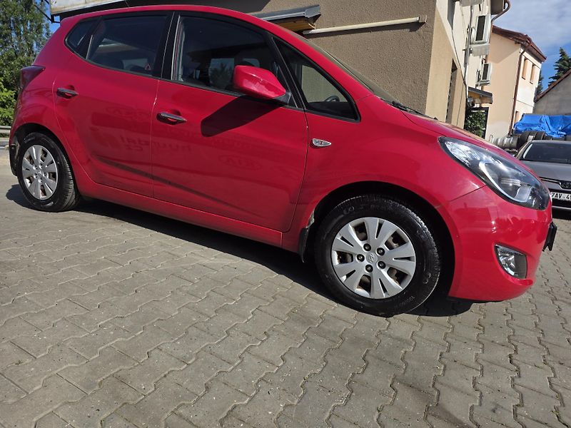 Hyundai ix20 1.6-AUTOMAT-1MAJITEL-92KW - fotka 16 z 35