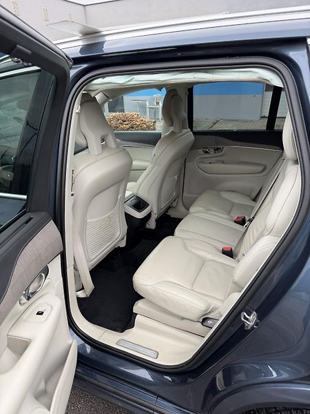Volvo XC90 2,0D 173kW 4x4 Inscription - fotka 16 z 18