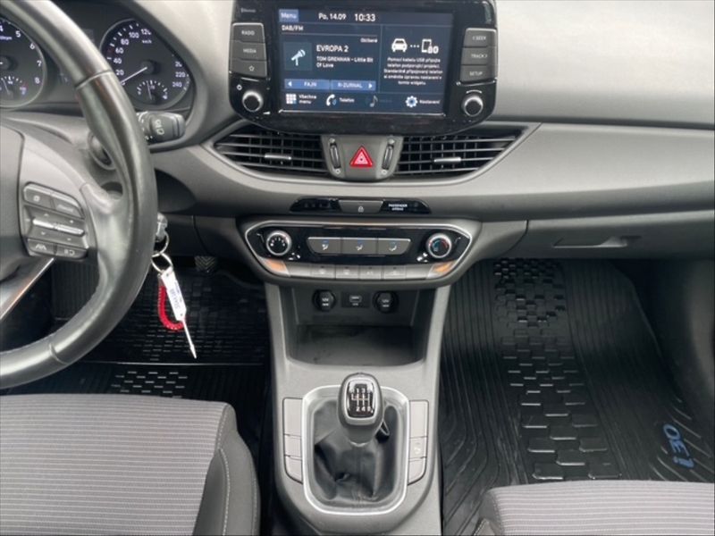 Hyundai i30 1,0 TGDI 120 Comfort - fotka 10 z 11