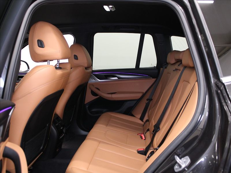 BMW X3 3,0 30xD M-Paket VÝPRODEJ! - fotka 7 z 34