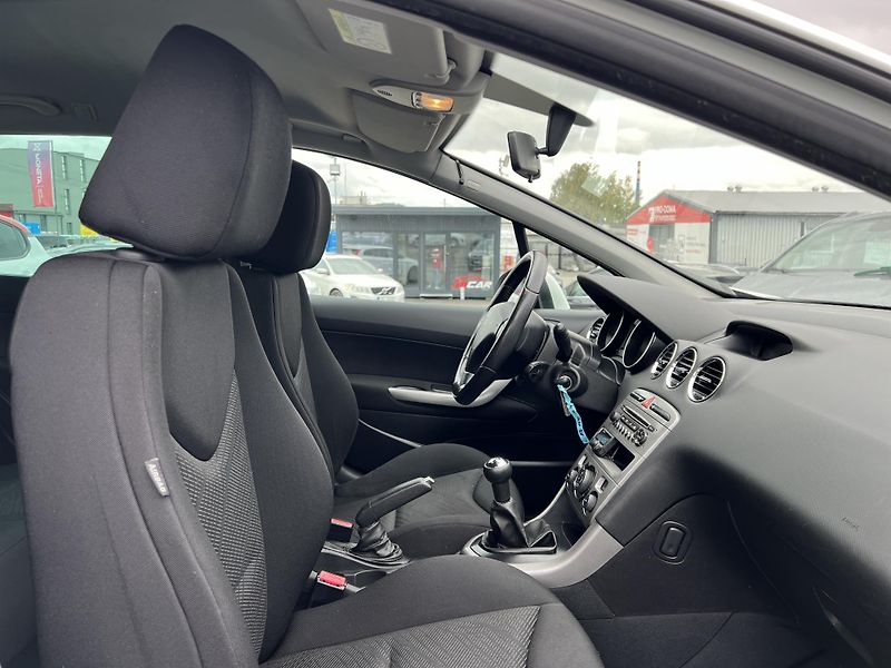 Peugeot 308 1.6HDi KOUPENO V ČR odp.DPH - fotka 28 z 37