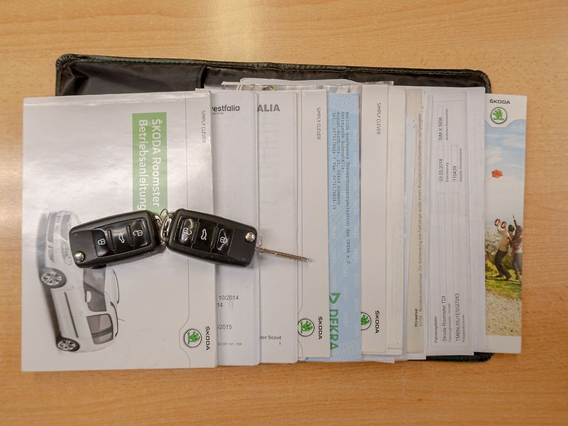 Škoda Roomster (2014) 1.6TDI NOIRE – BLACK - fotka 40 z 43