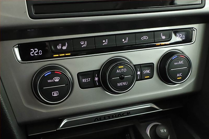 Volkswagen Passat (2016) 2.0 BiTDI, 4X4, Automat, Kůže - fotka 16 z 19