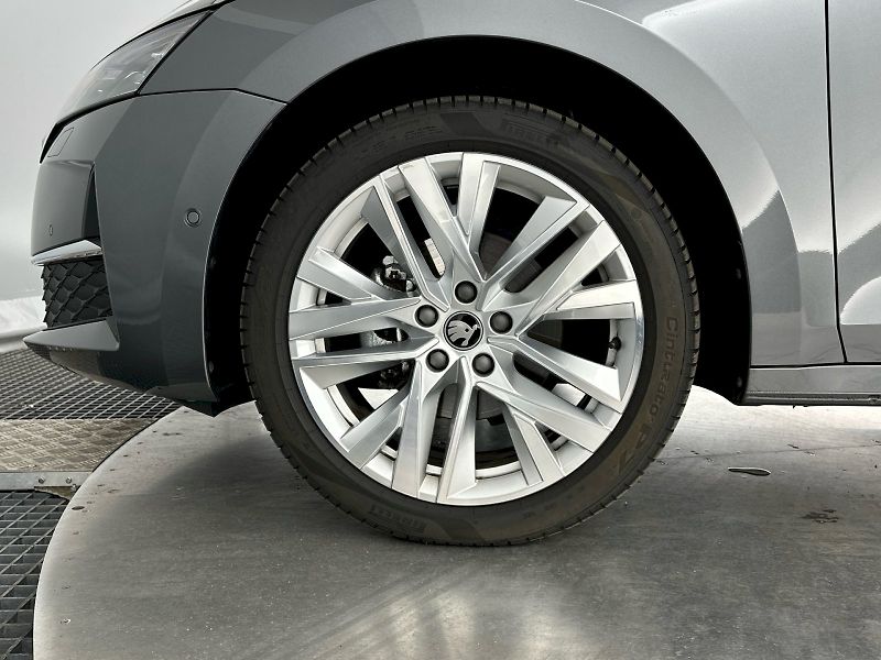 Škoda Octavia (2025) Combi 1.5TSI 110kW Exclusive S - fotka 35 z 35