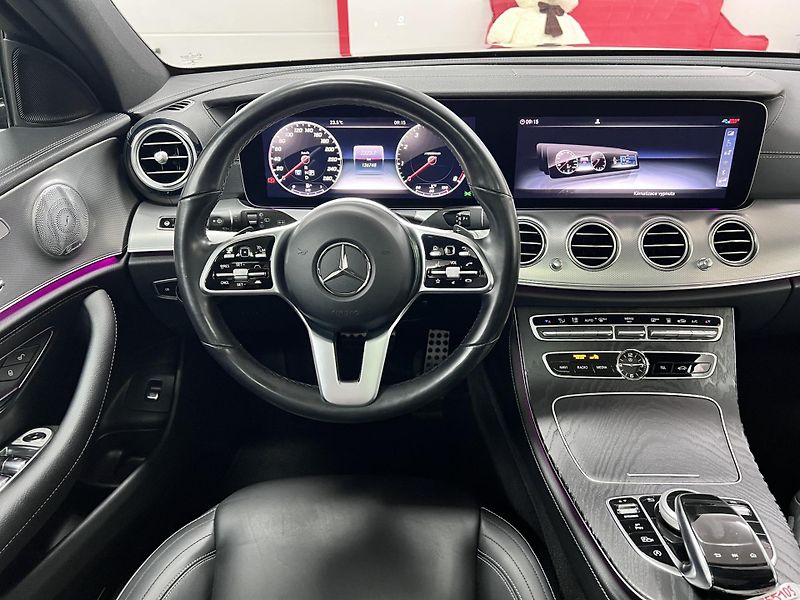Mercedes-Benz Třídy E E 450, 270 kW, 4Matic, AMG - fotka 22 z 50