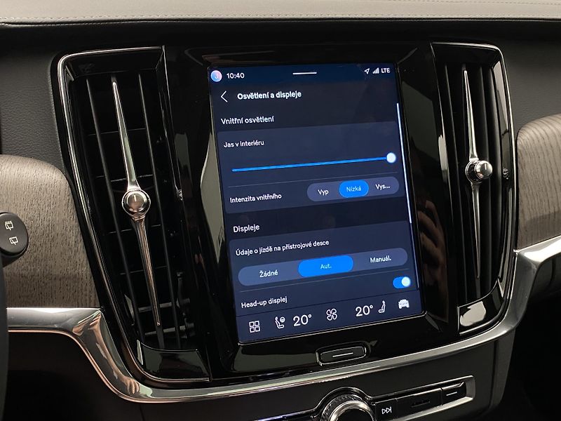 Volvo V90 CC B6 AWD BRIGHT PLUS AUT CZ - fotka 52 z 63