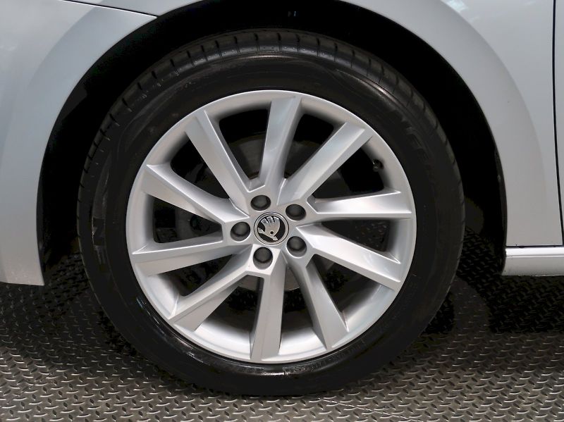 Škoda Scala (2024) STYLE 1.5TSI 110KW DSG - fotka 12 z 42