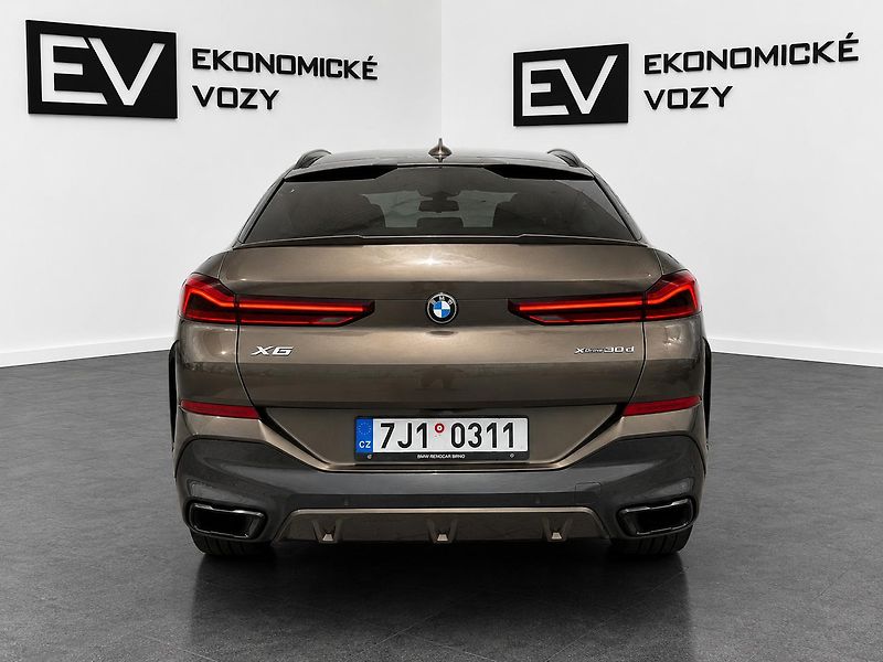 BMW X6 (2021) 40D, M-SPORT,ČR,1 MAJITEL - fotka 14 z 42