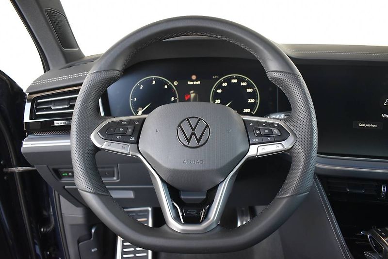 Volkswagen Touareg (2025) R-Line 3.0TDI 210kW,tažné,weba - fotka 17 z 27