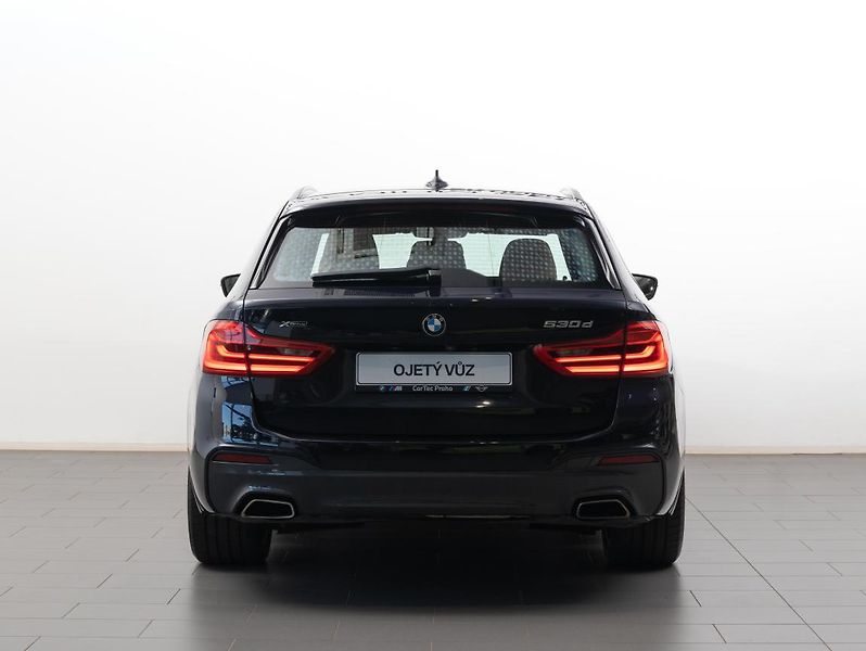BMW Řada 5 530d xDrive Touring - fotka 5 z 22
