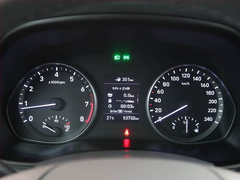 Hyundai i30 (2018) 1.4 T-GDI, ČR,1.maj - fotka 11 z 19