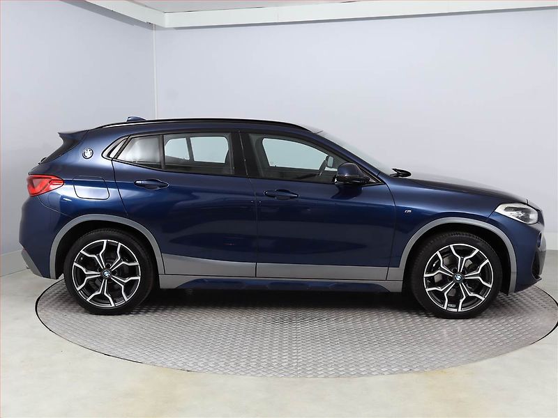 BMW X2 (2019) M Paket xDrive20d - fotka 6 z 21