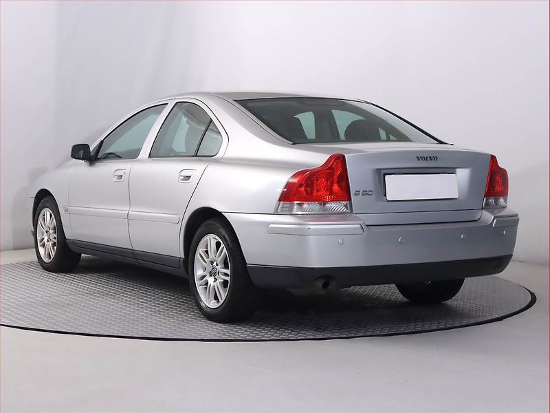 Volvo S60 (2006) 2.4, po STK, jezdí výborně - fotka 4 z 15