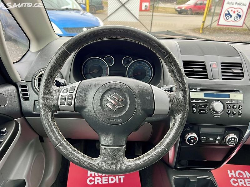 Suzuki SX4 (2011) 1.6i 88 kW Klima,Výhřevy,Stav - fotka 14 z 19