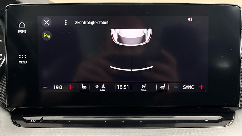Škoda Octavia 2.0 TDI DSG Style Combi - fotka 12 z 26