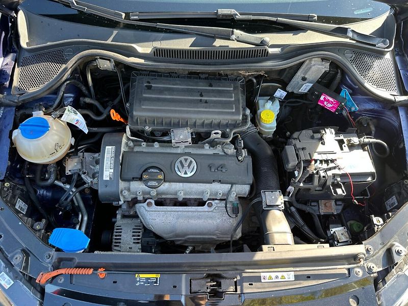 Volkswagen Polo (2012) 1,4 16v Style - fotka 28 z 28