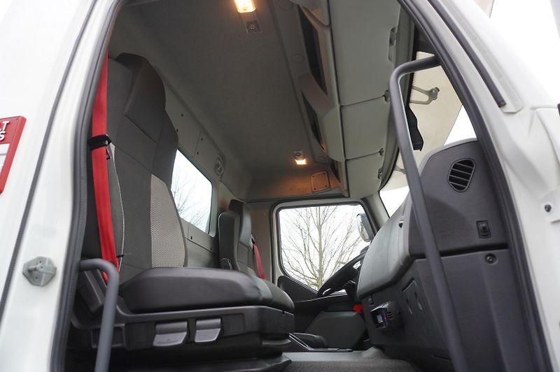Renault Ostatní (2020) C280 DTI 8 / FASSI crane 5.6 T - fotka 29 z 30