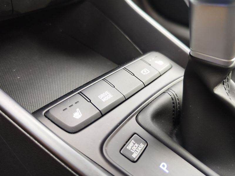 Hyundai i20 1.0 T-GDi/74kW GO! WINTER DCT - fotka 23 z 31