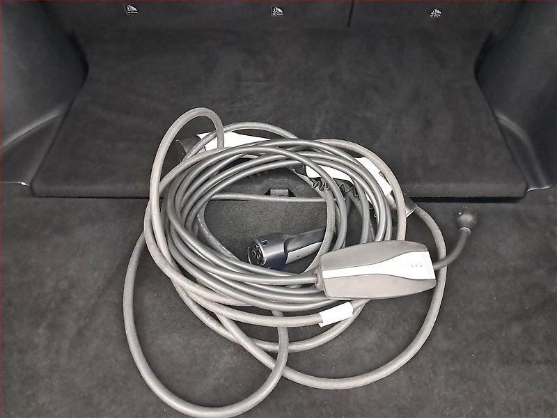 Tesla Model X (2017) 100D, SoH 86% - fotka 19 z 22