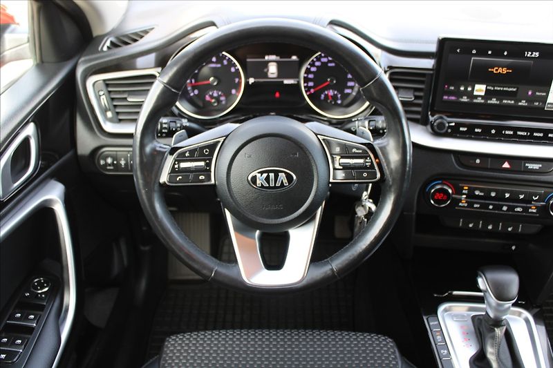 Kia XCeed 1,4 T-GDI  ČR,1MAJ,AUTOMAT,TOP - fotka 10 z 37