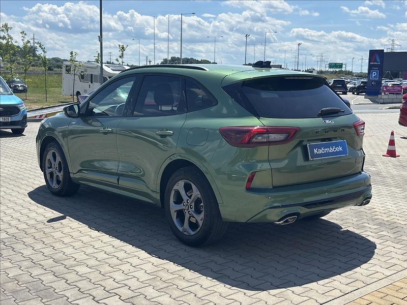Ford Kuga 1,5 EcoBoost 137 kW ST-Line - fotka 3 z 27