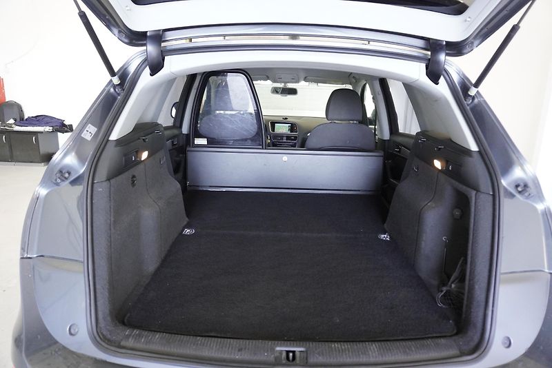Audi Q5 3,0 TDI QUATTRO AUTOMAT - fotka 23 z 28