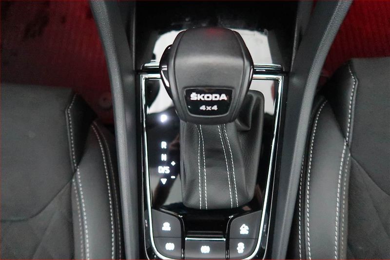 Škoda Kodiaq (2023) 2.0 TDI - fotka 13 z 20