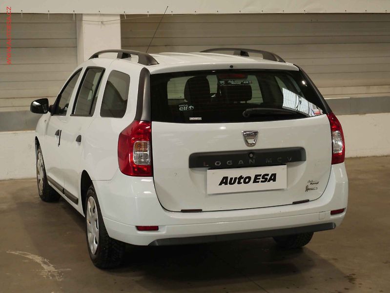 Dacia Logan (2017) 1.2i, 1.maj,ČR - fotka 4 z 14