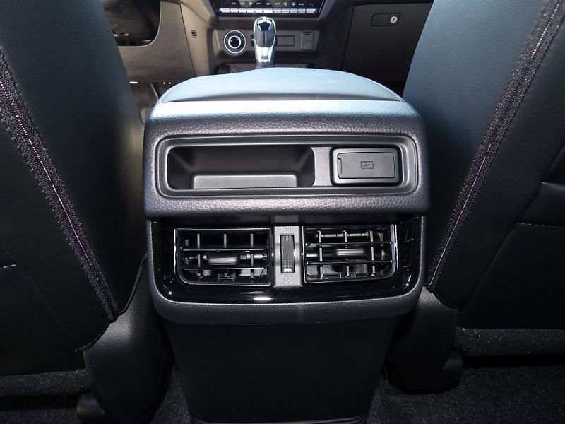 Isuzu D-Max (2026) V-Cross 2.2L 163K 4x4 8st. A/T - fotka 15 z 50